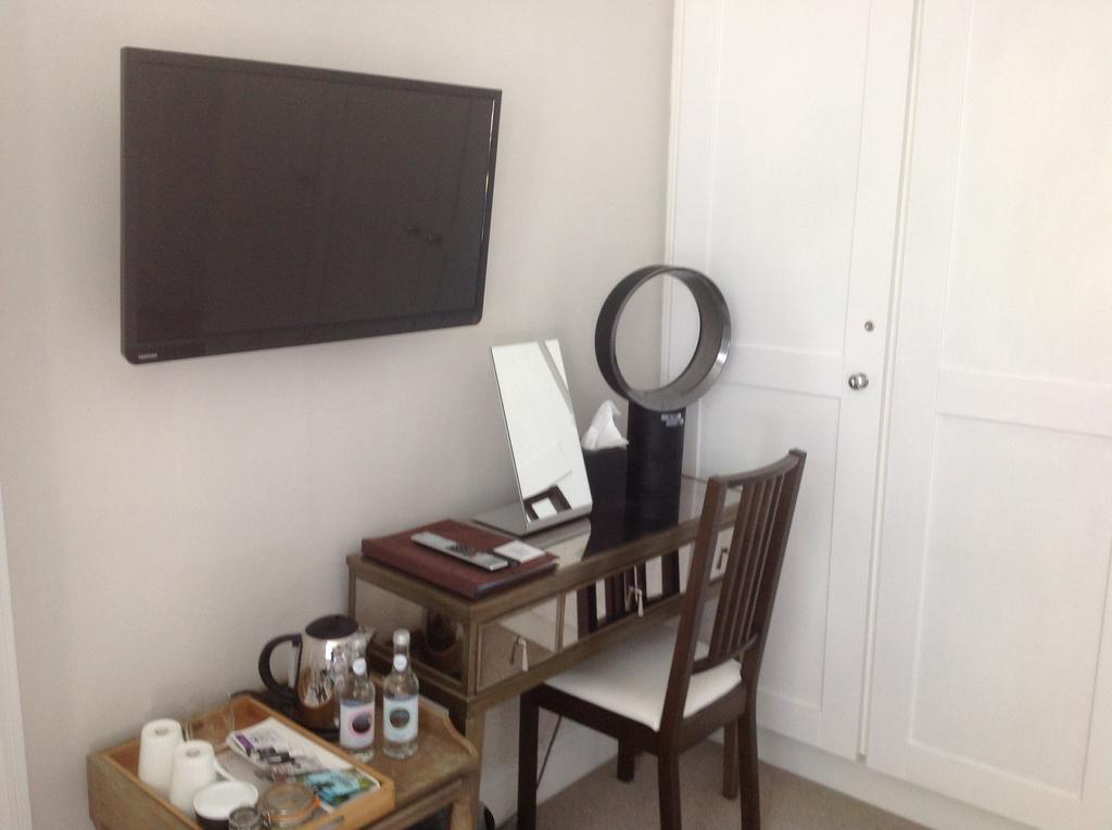 Three Ivy Cross Bed and Breakfast Shaftesbury Kamer foto